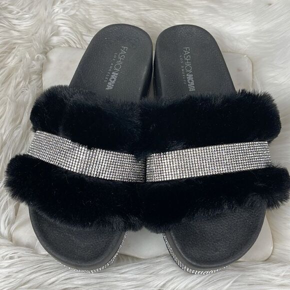 Fashion Nova Slides   - Picture 3 of 6